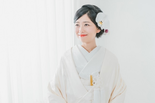 結婚式は和装が着たい！白無垢・色打掛・引き振袖、男性の紋付袴の種類や髪型など基本を知ろう